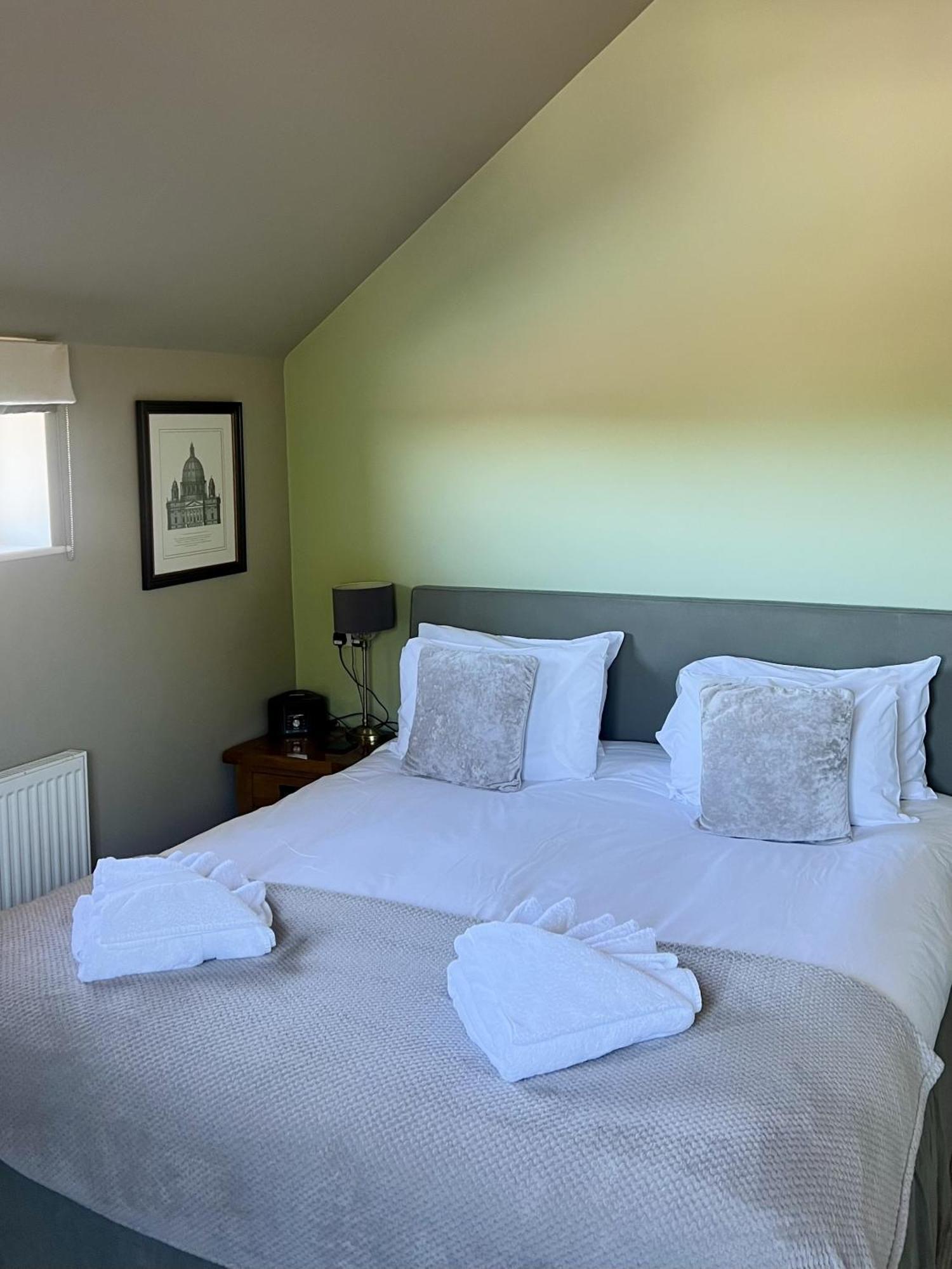 The Parson Woodforde Hotel Weston Longville Værelse billede
